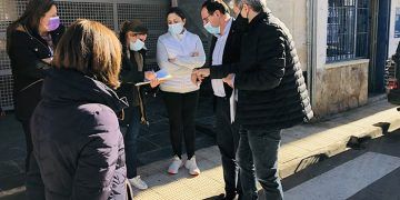 El PP recoge firmas contra la Ley Celaá en Tarancón y agradece el apoyo ciudadano