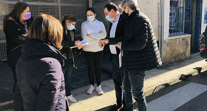 El PP recoge firmas contra la Ley Celaá en Tarancón y agradece el apoyo ciudadano