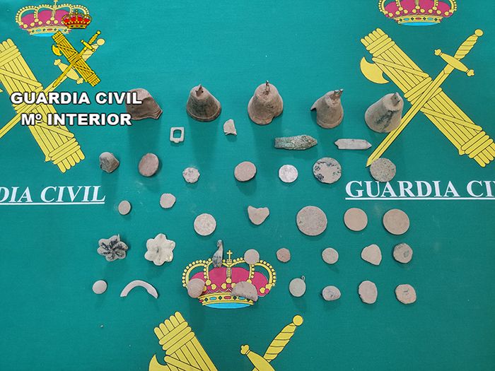 El SEPRONA sorprende a dos "cazatesoros" en Loranca de Tajuña con detectores de metales 3 El SEPRONA sorprende a dos cazatesoros en Loranca de Tajuña con detectores de metales