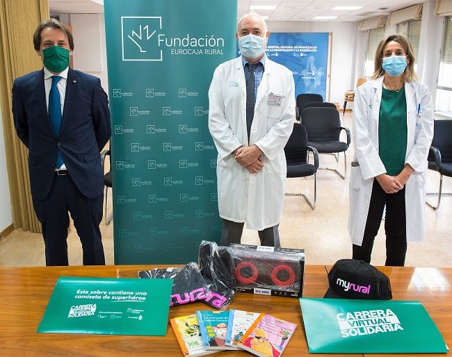Eurocaja Rural realiza una donación de artículos al Hospital Nacional de Parapléjicos de Toledo