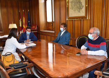 La ampliación del dinero del Plan de Instalaciones Deportivas permitirá actuar en la mejora de la piscina de Ledaña