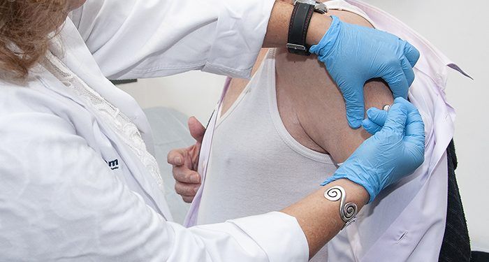 La campaña de vacunación antigripal alcanza el 71 por ciento de cobertura entre mayores de 65 años en Guadalajara 1 La campaña de vacunación antigripal alcanza el 71 por ciento de cobertura entre mayores de 65 años en Guadalajara