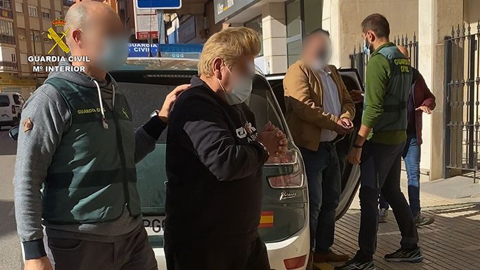 La Guardia Civil detiene a dos personas en Tarancón por varios delitos de robo y hurto en interior de vehículos implicados en una tentativa de homicidio