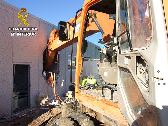 La Guardia Civil investiga a una persona por dos robos de cable de cobre en la ETAP de Saelices 3 La Guardia Civil investiga a una persona por dos robos de cable de cobre en la ETAP de Saelices