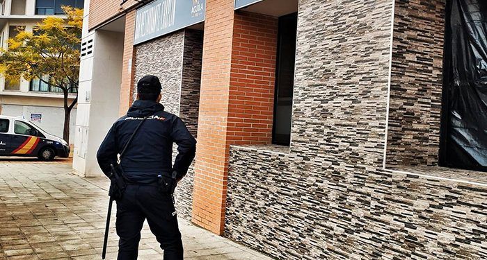 La Policía Nacional detiene a los autores de un robo con fuerza en un bar de Guadalajara 1 La Policía Nacional detiene a los autores de un robo con fuerza en un bar de Guadalajara