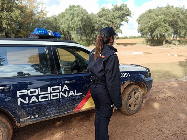 La Policía Nacional localiza a un matrimonio que se había desorientado en el paraje natural de Miraflores cuando buscaba setas