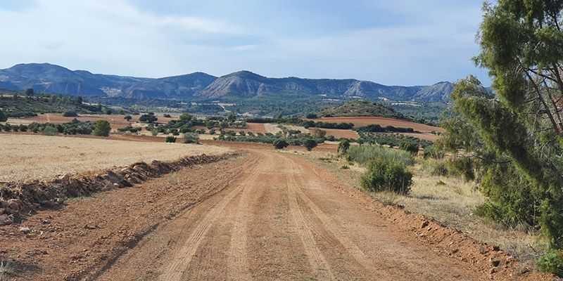 Más de 17 km de caminos arreglados en Almonacid de Zorita en colaboración con la Diputación de Guadalajara