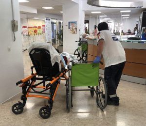 UGT pide habilitar una zona de transferencia de pacientes en el Hospital de Guadalajara