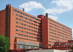 A navajazos en la Plaza Mayor de Galápagos