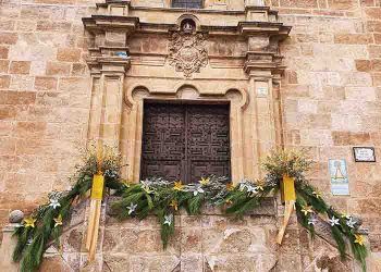 Almonacid convoca el XVII Concurso de Postales y el I de decoración de fachadas y balcones en Navidad