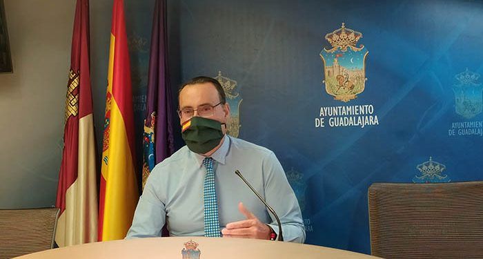 VOX quiere convertir el edificio de los juzgados de Beladíez en un centro intergeneracional de ocio y cultura familiar para Guadalajara 1 Antonio de Miguel