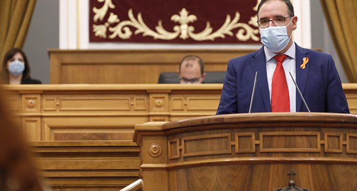 Prieto insiste en la anticonstitucionalidad de la Ley Celaá y pide a la Junta que garantice los derechos de alumnos, padres y profesores 1 Benjamín Prieto