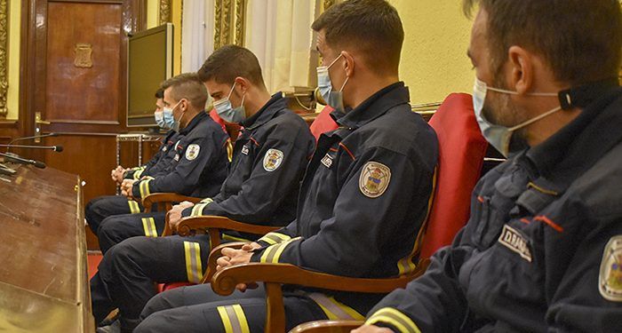 Cinco nuevos de bomberos toman posesión en el Ayuntamiento de Guadalajara 1 Cinco nuevos de bomberos toman posesión en el Ayuntamiento de Guadalajara
