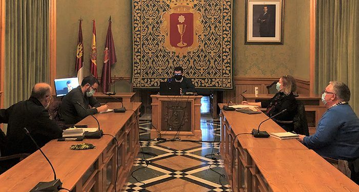 El Ayuntamiento de Cuenca culmina el proceso para regular los elementos de las terrazas de invierno