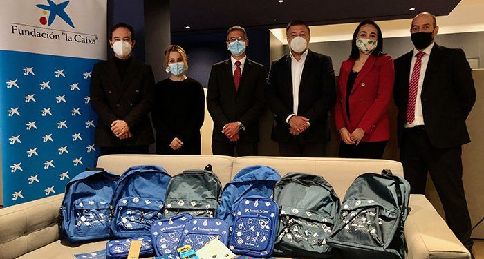 El Ayuntamiento de Cuenca recibe de la Fundación ‘la Caixa’ 175 kits escolares para alumnos vulnerables 1 El Ayuntamiento de Cuenca recibe de la Fundación ‘la Caixa’ 175 kits escolares para alumnos vulnerables
