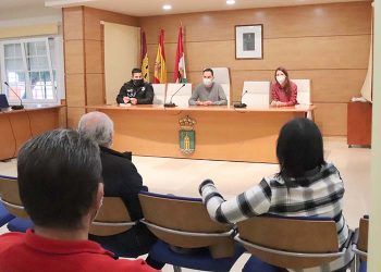El Ayuntamiento y los hosteleros de Cabanillas se coordinan para evitar problemas en los vermús navideños