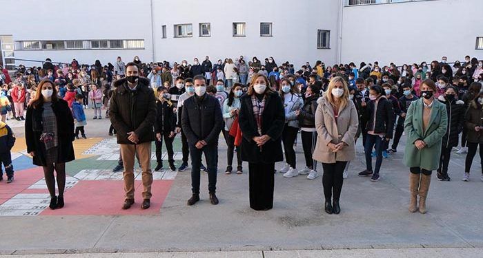 El Gobierno regional destinará más de 500.000 euros a dotar a los Centros de Educación Especial de material informático adaptado a las necesidades de su alumnado 1 El Gobierno regional destinará más de 500.000 euros a dotar a los Centros de Educación Especial de material informático adaptado a las necesidades de su alumnado