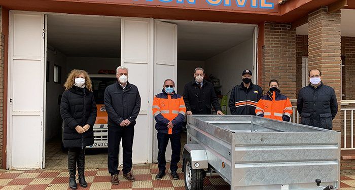 El Gobierno regional dota a 24 agrupaciones de Protección Civil de la provincia de Guadalajara de diverso material de emergencias y uniformes