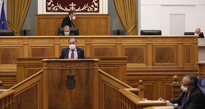 El Parlamento autonómico reclama al Gobierno de España una ley de armonización fiscal