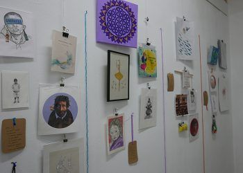 El Rincón Lento acoge una exposición solidaria para despedir a la asociación El Calamar Gigante