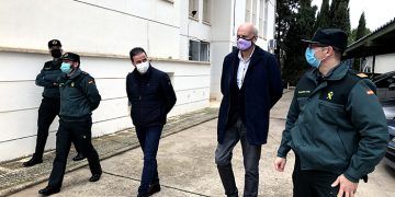 El subdelegado del Gobierno en Cuenca visita los cuarteles de la Guardia Civil de Iniesta, Villar de Domingo García y Belmonte