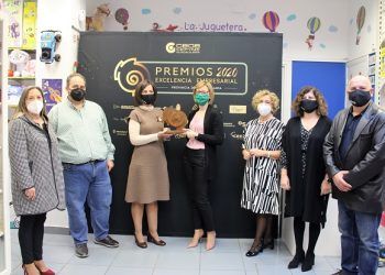 Eurocaja Rural entrega el galardón 'Establecimiento Comercial' con motivo de los 'Premios Excelencia Empresarial 2020' de CEOE-CEPYME Guadalajara