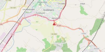 Fallece una mujer de 101 años en un accidente de tráfico en Guadalajara y cinco personas resultan heridas
