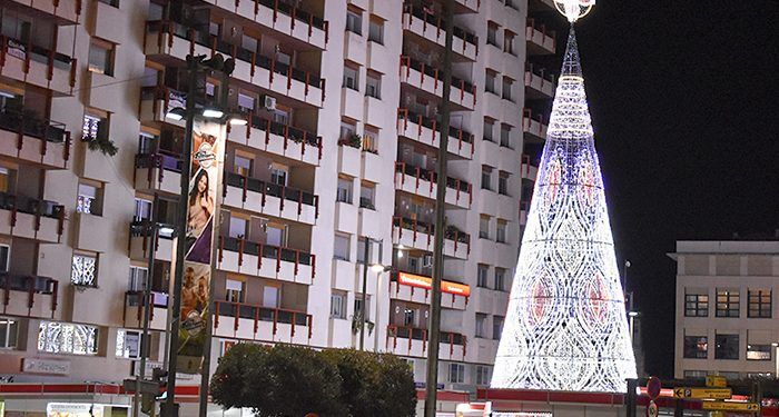 Guadalajara inaugura la programación navideña con el mercado artesano y el belén monumental