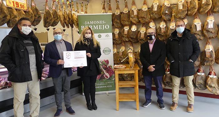 Jamones Bermejo recibe su premio Gran Selección de Castilla-La Mancha en la categoriá de Jamón Serrano 1 Jamones Bermejo recibe su premio Gran Selección de Castilla-La Mancha en la categoriá de Jamón Serrano