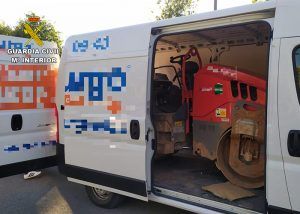 La Guardia Civil detiene a una persona por robar un rodillo compactador en Cabanillas del Campo