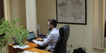 La Junta impulsa el aprovechamiento sostenible de los bosques frente a la tala ilegal, aplicando los programas regionales y nacionales de control de la madera comercializada