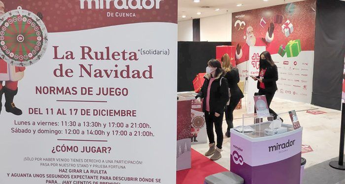 La Navidad del Mirador arranca con la donación de 1.000 euros a Cáritas Cuenca y 5.000 euros más en premios directos para sus clientes