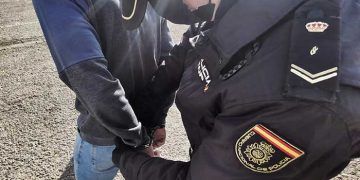 La Policía Nacional detiene en Guadalajara al autor de un robo con violencia que propinó una paliza a la víctima para hacerse con su cartera