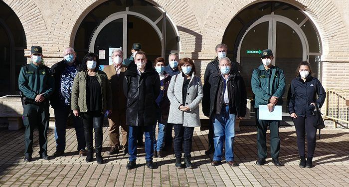 La subdelegada del Gobierno de Guadalajara visita el cuartel de Cifuentes y mantiene un encuentro con alcaldes de la demarcación