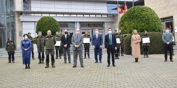 Martínez Guijarro ensalza el papel de los agentes medioambientales, quienes “han pasado de luchar contra los incendios y proteger la naturaleza a luchar contra el virus”