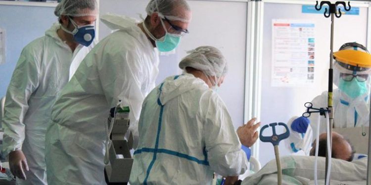 Miércoles 16 de diciembre Tres fallecidos en Guadalajara a causa del Covid y 110 nuevos contagios confirman un repunte; Cuenca registra un fallecido más