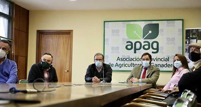 Núñez apuesta por una PAC que no suponga la pérdida “de un solo euro” para Castilla-La Mancha con compensaciones regionales para que el campo no se vea perjudicado 1 Núñez apuesta por una PAC que no suponga la pérdida “de un solo euro” para Castilla-La Mancha con compensaciones regionales para que el campo no se vea perjudicado