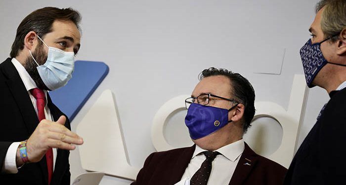 Núñez avanza que el PP-CLM trabajará en proyectos con mayor cuantía económica y que lleguen a muchos más castellano-manchegos de la mano de los Fondos Europeos