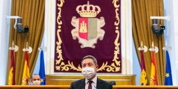 Page ve en la Constitución española una invitación a seguir acordando contra extremismos y frentismos