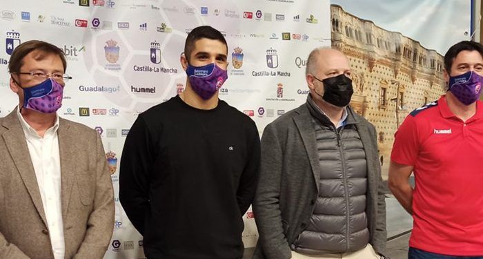 Puerto Sagunto, último destino fuera de casa para Saeid Barkhordari