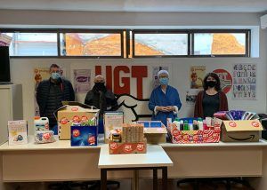 UGT dona material escolar y productos de primera necesidad a Cruz Roja en Guadalajara para ayudar a personas vulnerables