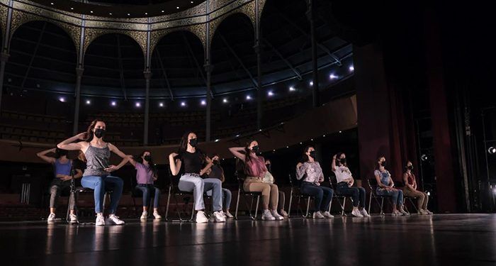 Un total de 23 compañías castellanomanchegas reciben ayudas a la producción teatral, la danza y el circo del Gobierno regional 1 Un total de 23 compañías castellanomanchegas reciben ayudas a la producción teatral, la danza y el circo del Gobierno regional
