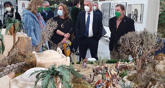 Vega inaugura la exposición de los premios Provincia de Guadalajara de Dibujo y Fotografía 2020