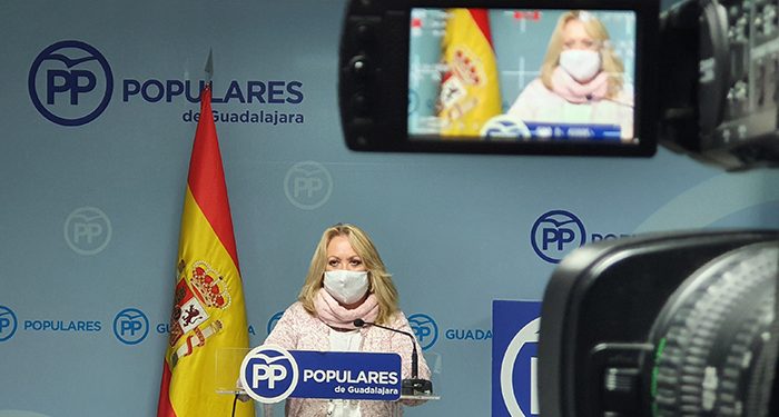 Aure Hormaechea, presidenta del PP de Azuqueca y portavoz en el Ayuntamiento