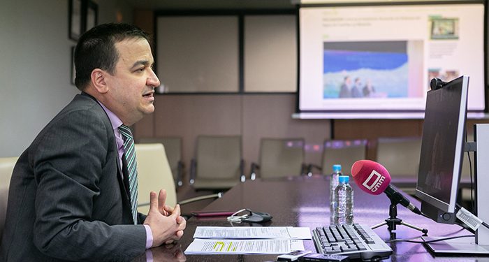 Castilla-La Mancha creará una línea de ayudas para la incorporación de emprendedores en el medio rural impulsando la diversificación de la actividad económica 1 Castilla-La Mancha creará una línea de ayudas para la incorporación de emprendedores en el medio rural impulsando la diversificación de la actividad económica