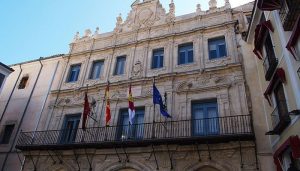 El Ayuntamiento de Cuenca aprueba unos cambios técnicos para homogeneizar el alumbrado público renovado