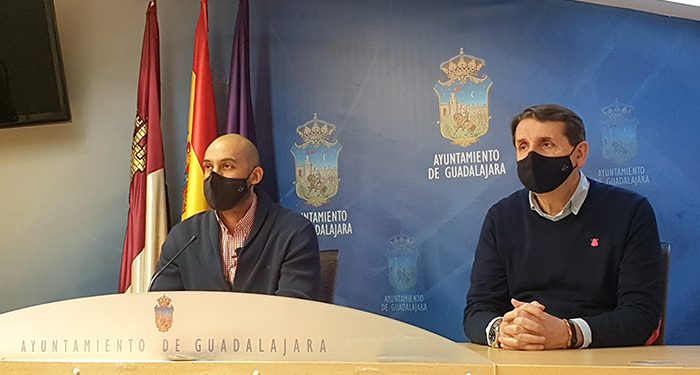 El Grupo Popular destapa la nueva intención de Rojo en plena tercera ola del Covid se gastará un millón de euros en luces ornamentales