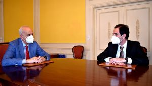 El subdelegado del Gobierno en Cuenca recibe al nuevo vicerrector del campus conquense de la UCLM