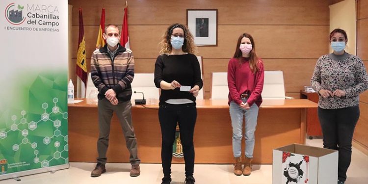 El vecino Manuel Merodio gana el sorteo de la Gran Cesta de Navidad del comercio local en Cabanillas