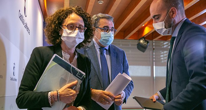 Fernández asegura que Castilla-La Mancha tiene margen de maniobra asistencial en unas semanas complicadas por el incremento de casos COVID tras las Navidades